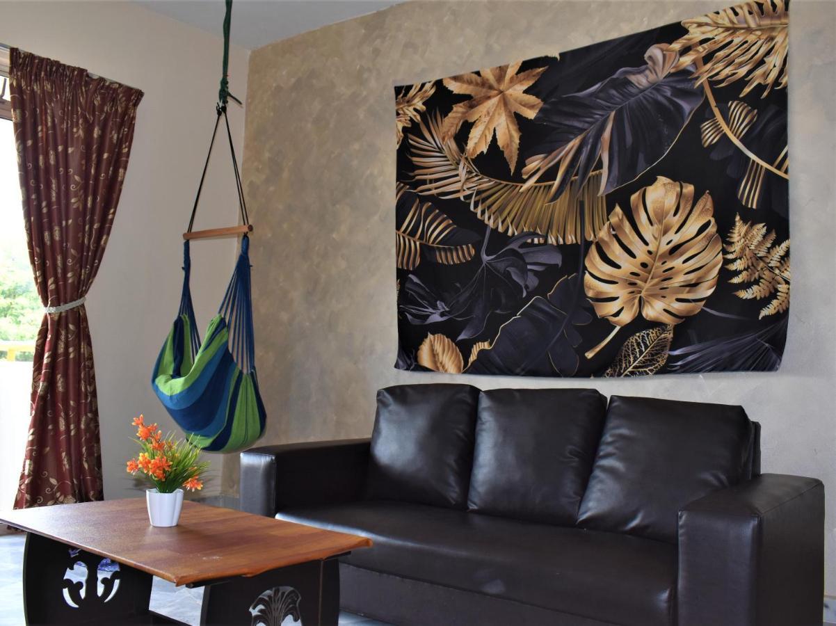 Purnama Homestay At Oceanview Resort Port Dickson Exterior foto